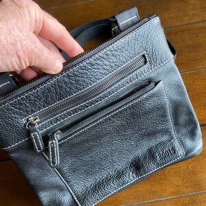 Vintage Like New ROOTS Crossbody Pebbled Leather/Durable Polyester Canvas Black
